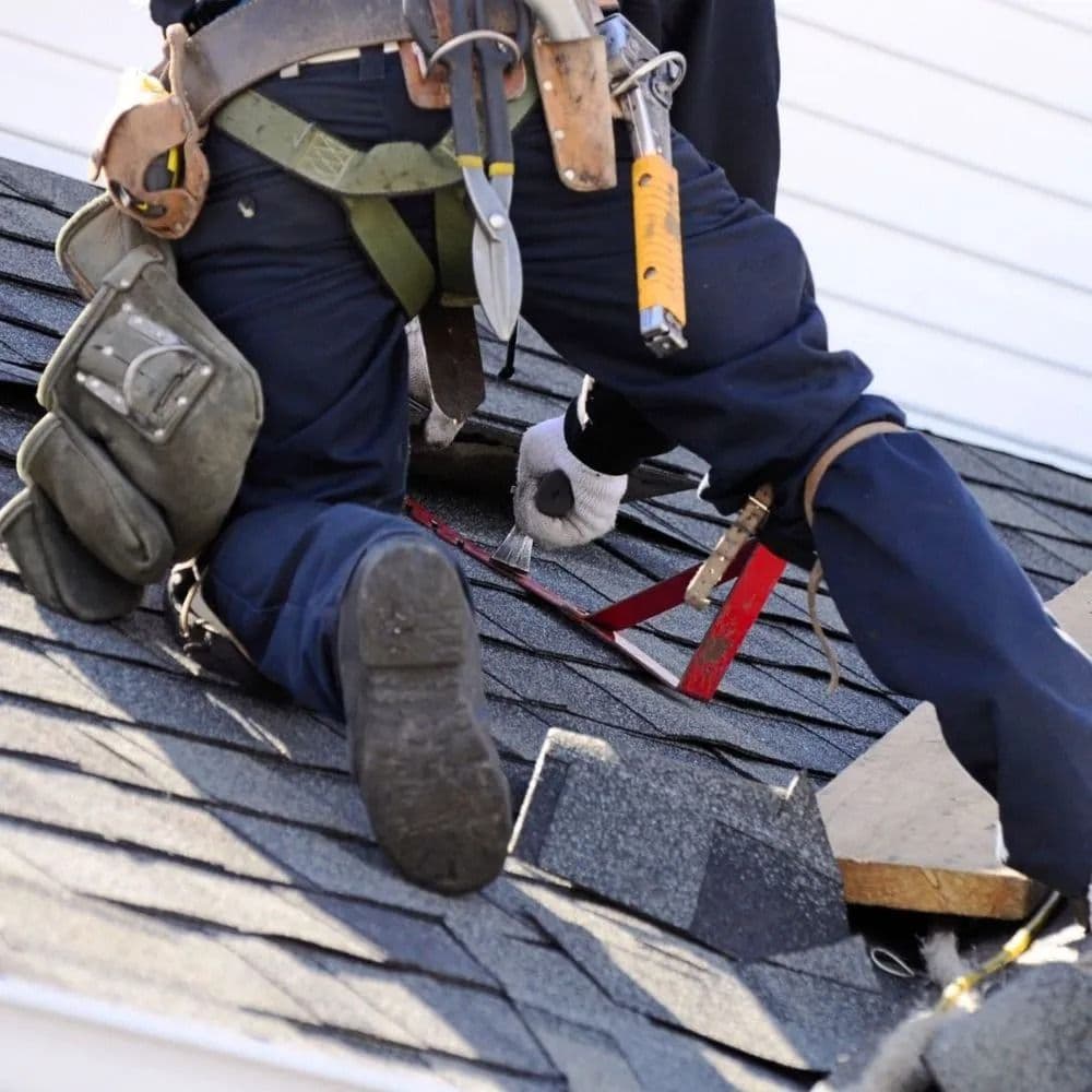 Benefits-of-Hiring-a-Local-Roofing