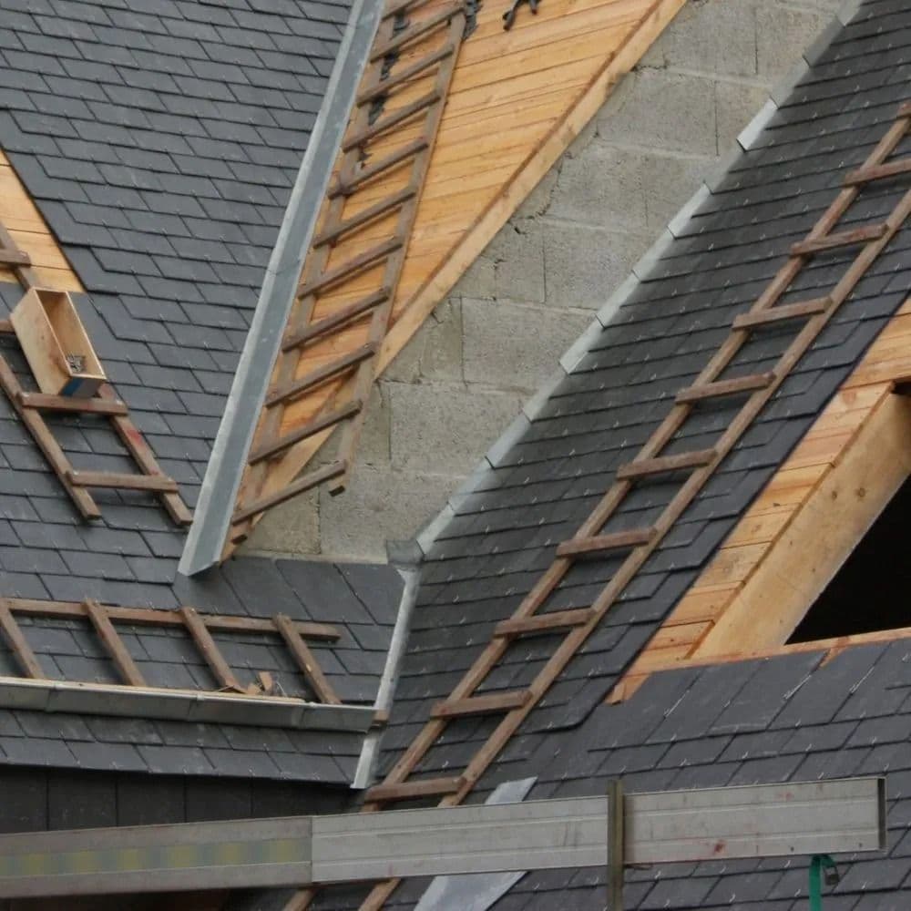 Benefits-of-Hiring-a-Local-Roofing